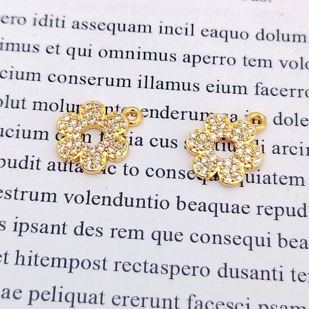 

14K Gold-plated Accessory Plum Blossom Pendant with Zircon Inlaid Small Pendant, 11*14mm DIY Pendant Material