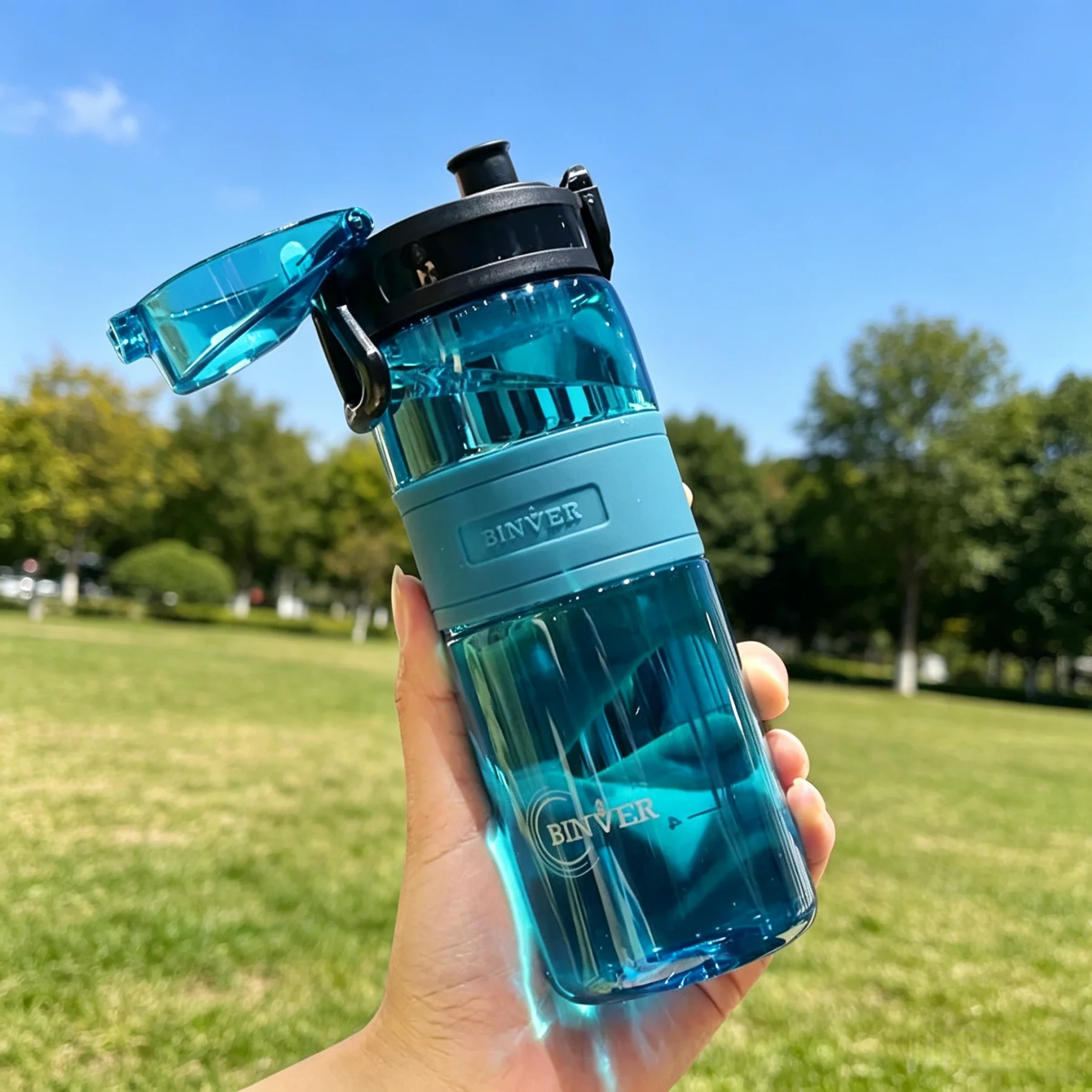 Portable 500ml Sport Water Bottle Anti Drop Leakproof Plastic Drinkware with Strainer for Gym Outdoor Hiking Fitness Plastic Cup