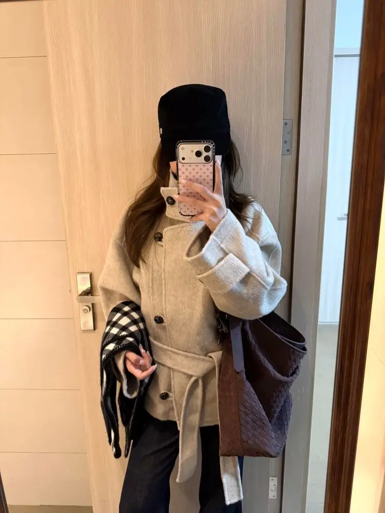 겨울 코란 패션 Y2K 스타일 여성 코트 따뜻한 캐주얼 프렌치 우아한 디자인 울 스탠드업 칼라 트렌치 코트 여성 의류