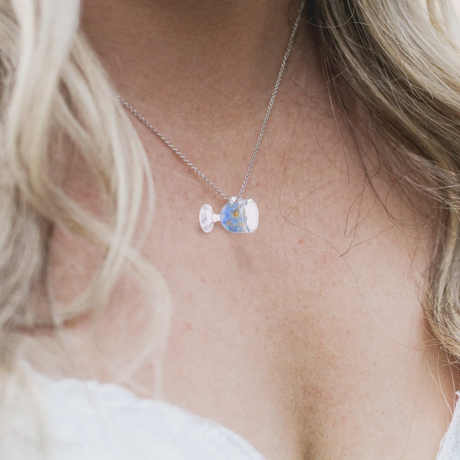 

25Pcs Resin Goblet Pendants Cute Exquisite Mini Cup Charms for Jewelry Crafting Anklets Handbags Scrapbooking Embellishments