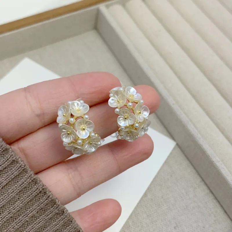 مزاجه الأنيق من الأقراط زهرة الصدفة مجوهرات نسائية رائعة عصرية، إكسسوارات عصرية للارتداء اليومي للحفلات