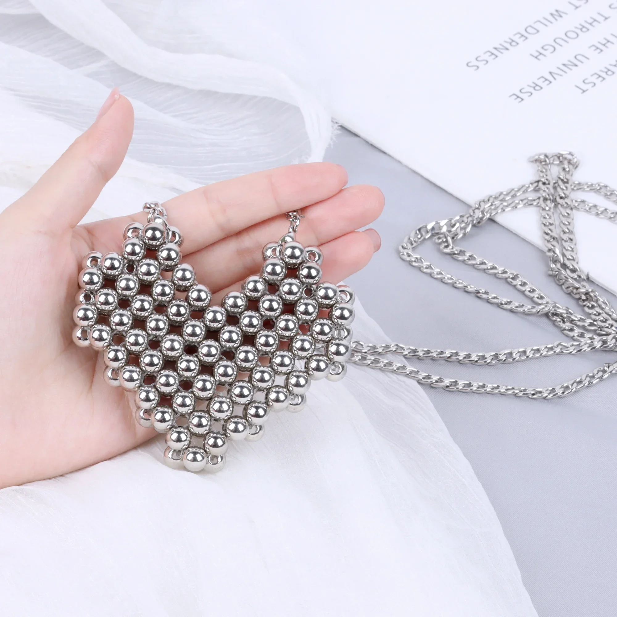 Handwoven Pearl Summer Silver Splice Beaded Chain Crossbody Bag for Woman New Fashion INS Love Design Mini Lipstick Wallet