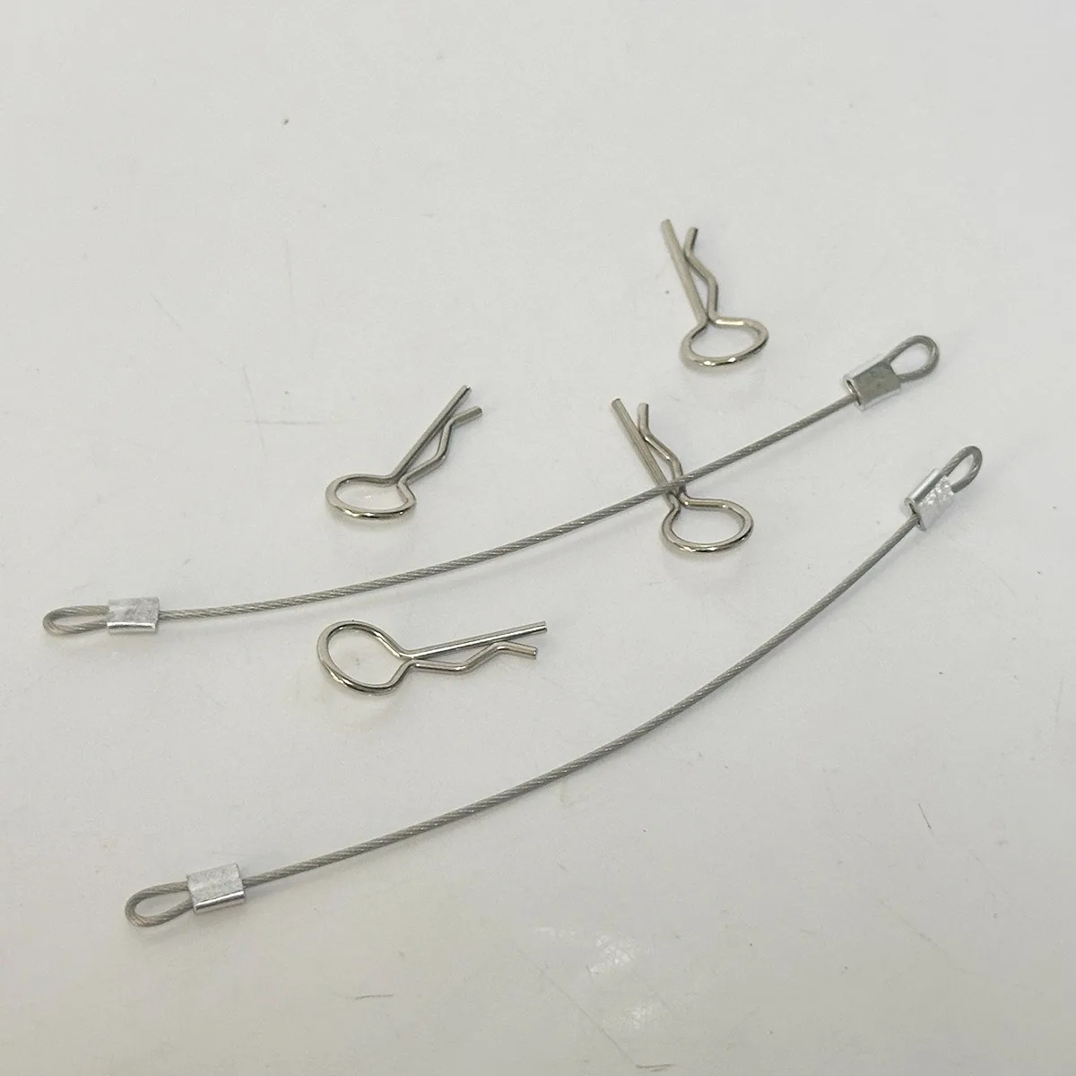 

2PCS 1/10 with Line R Pin RC Anti-lost Body Shell Clip Decoration Accessories for 1/10 RC Crawler Axial SCX10 Tamiya D90 D110