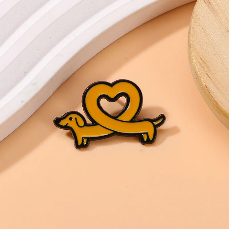 Cute Cartoon Dachshund Enamel Badge Creative Love Heart Animal Sausage Dog Lapel Pin Brooch On Backpack Clothing Hat Accessories