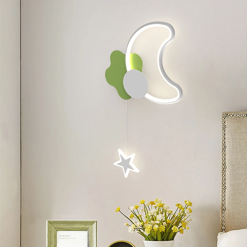 Applique murale LED de style vert, série de dessins animés, lampe de chevet pour chambre d'enfant, étoiles et lune modernes, luminaires d'intérieur, nouveau, 2023