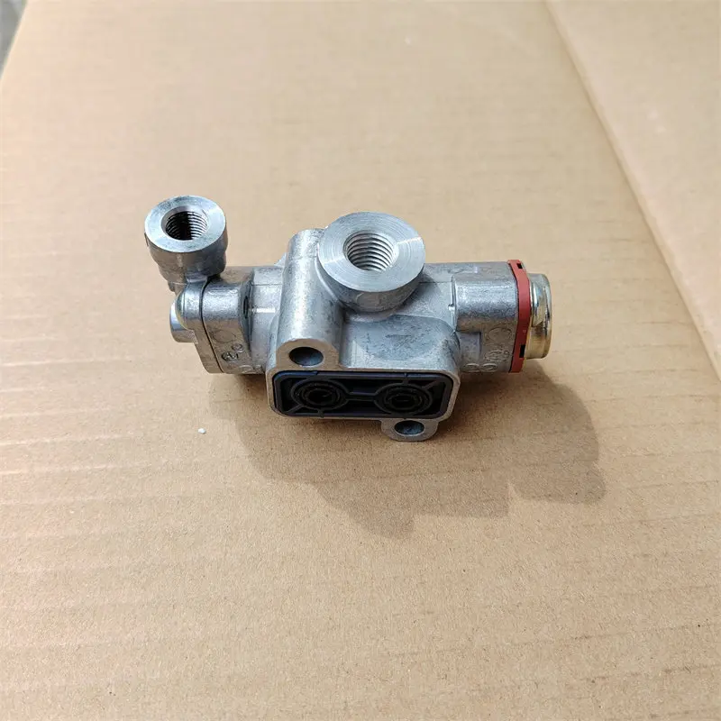 Suitable for 16-speed transmission valve three-way five-position valve air passage valve body CNR-0501.219