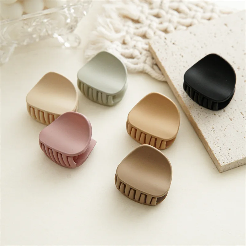 Frosted Half Round Small Hair Claw Geometric Ponytail Clip Simple Hairpin Barrettes Crab for Women Girl Hair Accessories Jewelry