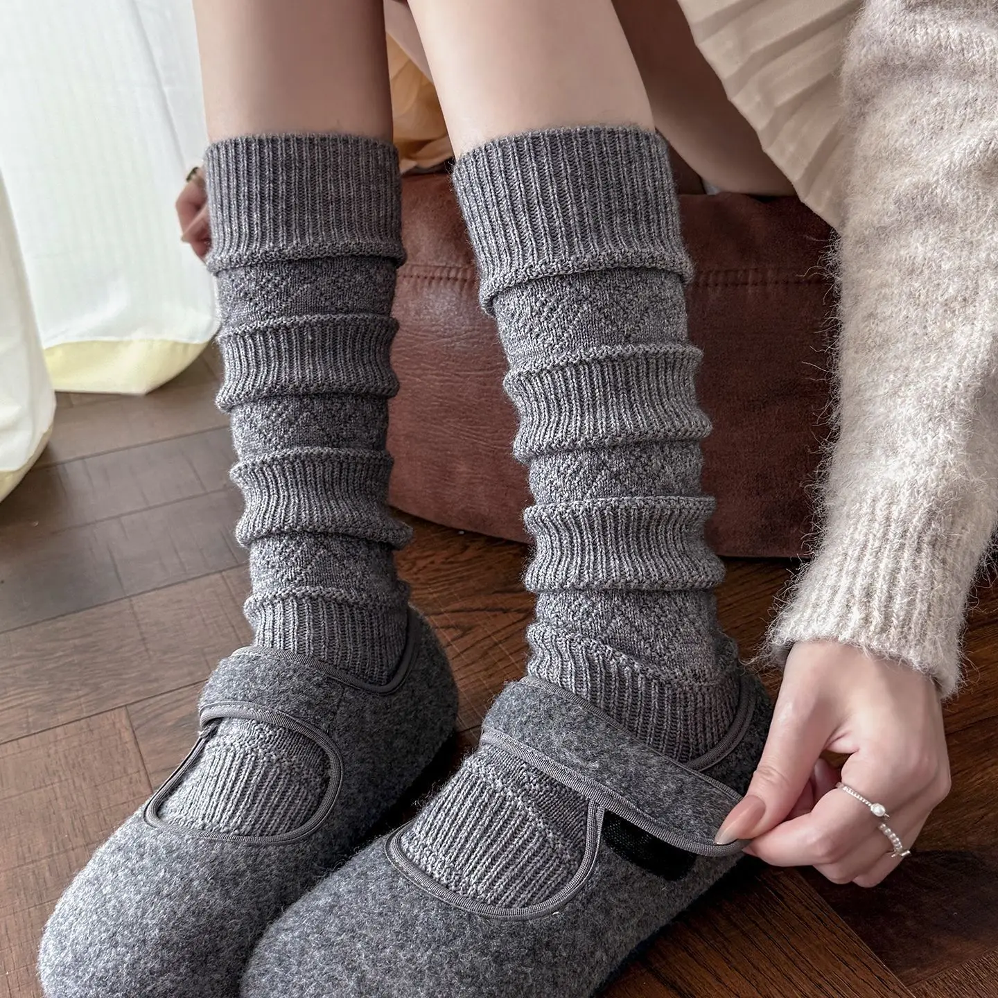 Otoño e Invierno nuevos calcetines de pila JK de doble aguja calcetines cálidos gruesos calcetines cálidos hasta la pantorrilla calcetines de otoño e invierno para mujer