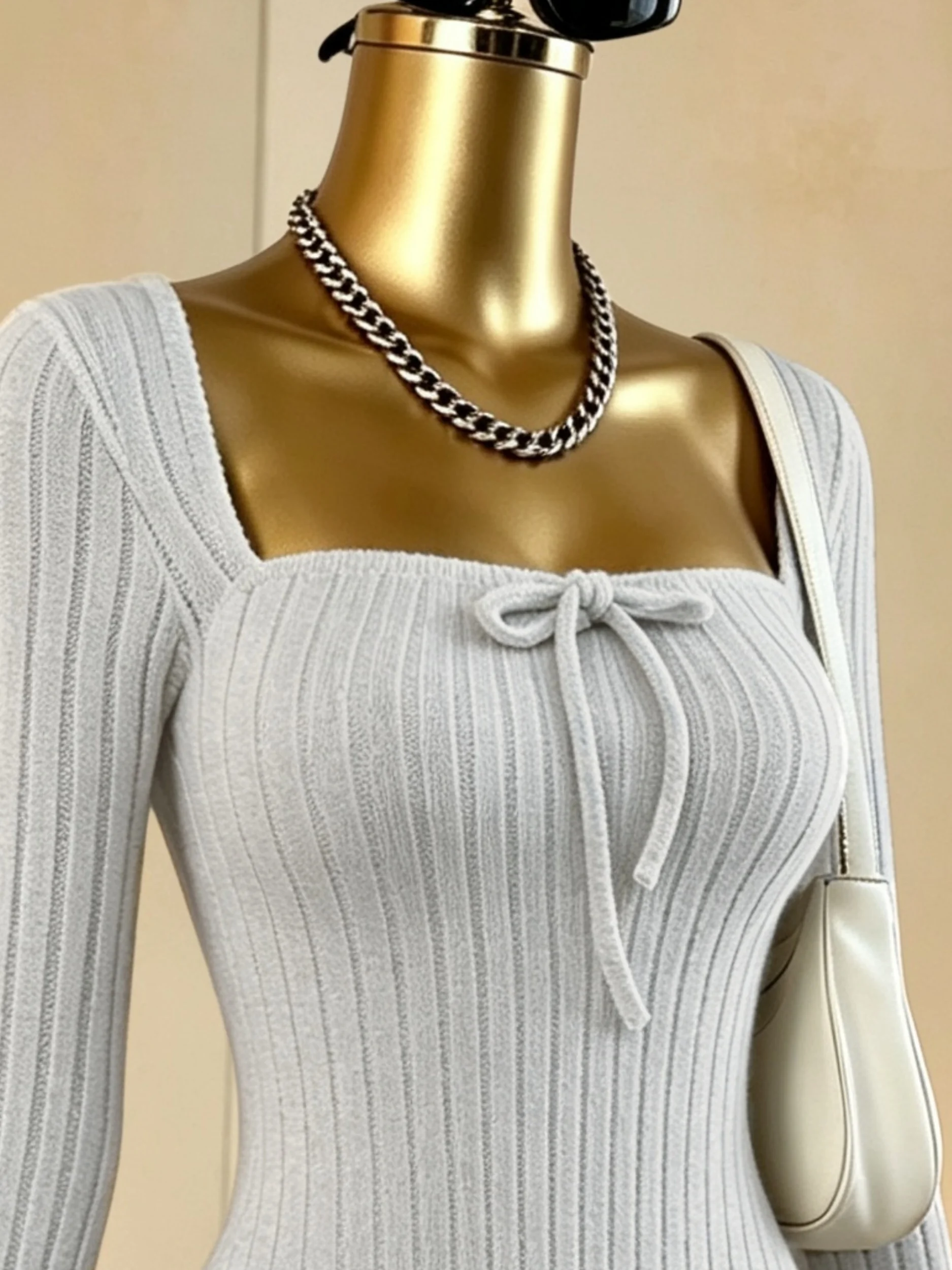 Damen-Minikleid mit quadratischem Ausschnitt, vorne gebunden, gerippt, ausgestellter Rock, lange Ärmel, tailliert, A-Linie, Y2K, sexy Kleid – Detail 7