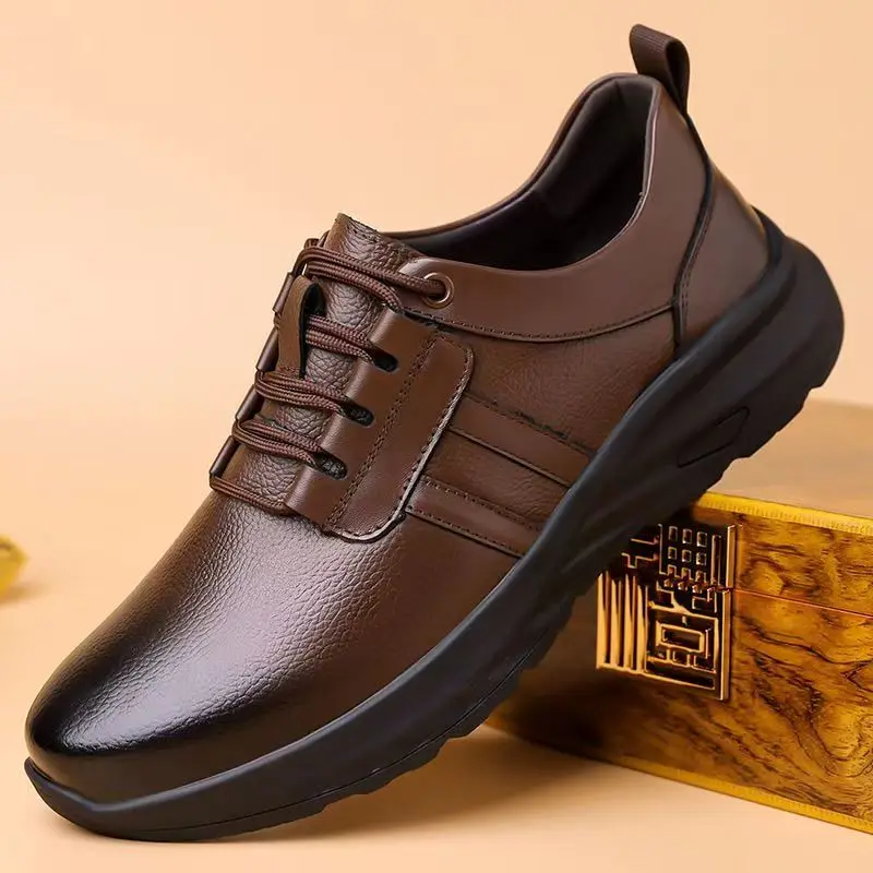 

Мужская новая повседневная обувь из натуральной кожи на шнуровке, весна-осень, мягкая подошва, нескользящая, высококачественная, легкая рабочая обувь с низким верхом и круглым носком