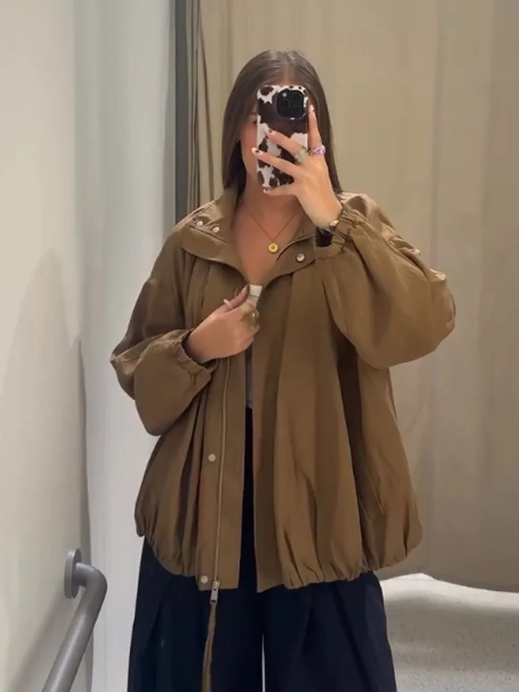 

HH Woman Autumn Fashion Versatile Long Sleeve High Street Casual Loose Jacket Female Vintage Zipper Pleated Pockets Design Coat