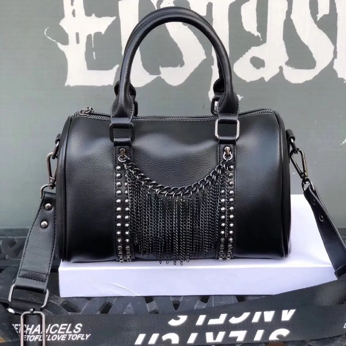 

American Style Metal Rivet Tassel Chain Decorative Handbag Horizontal Square Large Capacity Single Shoulder Crossbody Bag Trendy