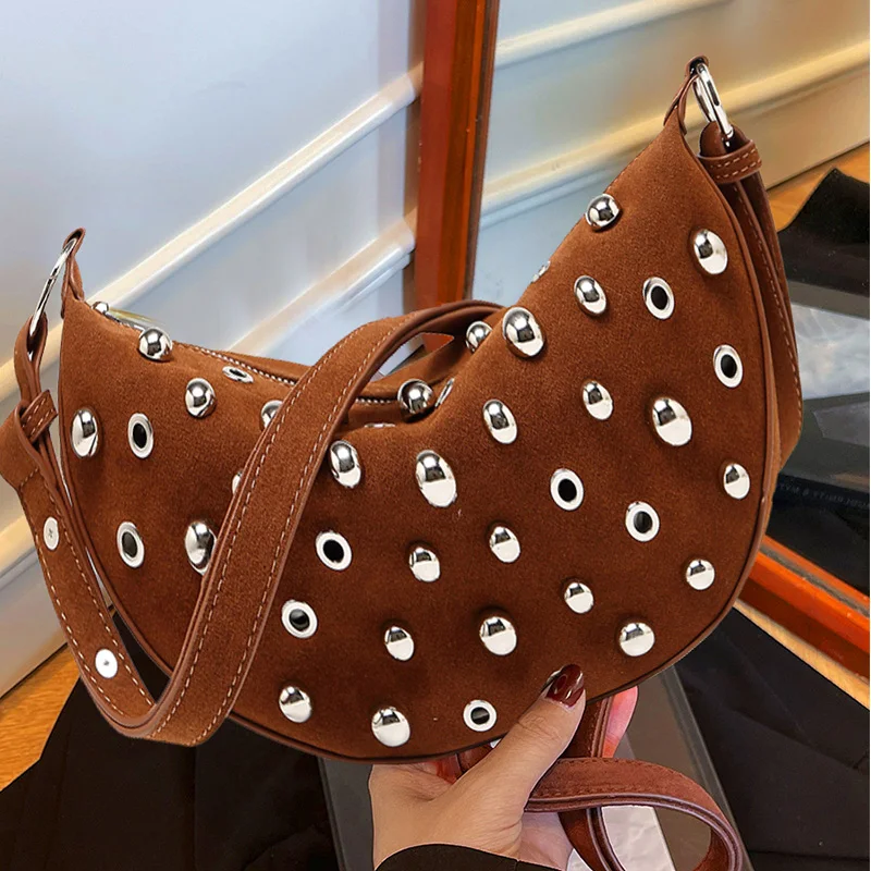 

Brand Fashion Women's Rivet Bag Retro Matte Texture Underarm Bag High Fashion Designer Light Luxury New Shoulder Crossbody Bag