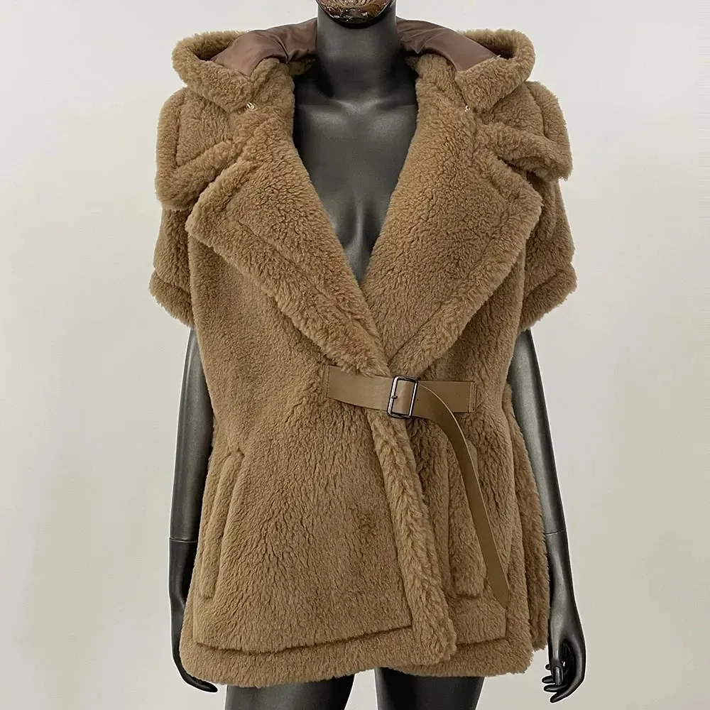 سترة الربيع أزياء المرأة صدرية معطف قصير تيدي الأغنام معطف الصوف الصوف حزام جلد الشارع الشهير جيليه الجمل سترة سيدة