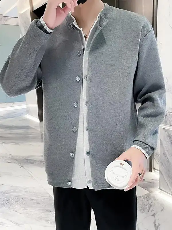 

Мужской повседневный вязаный кардиган в стиле пэчворк с длинными рукавами и круглым вырезом из мягкого полиэстера. Новинка осени. Уличная мода.