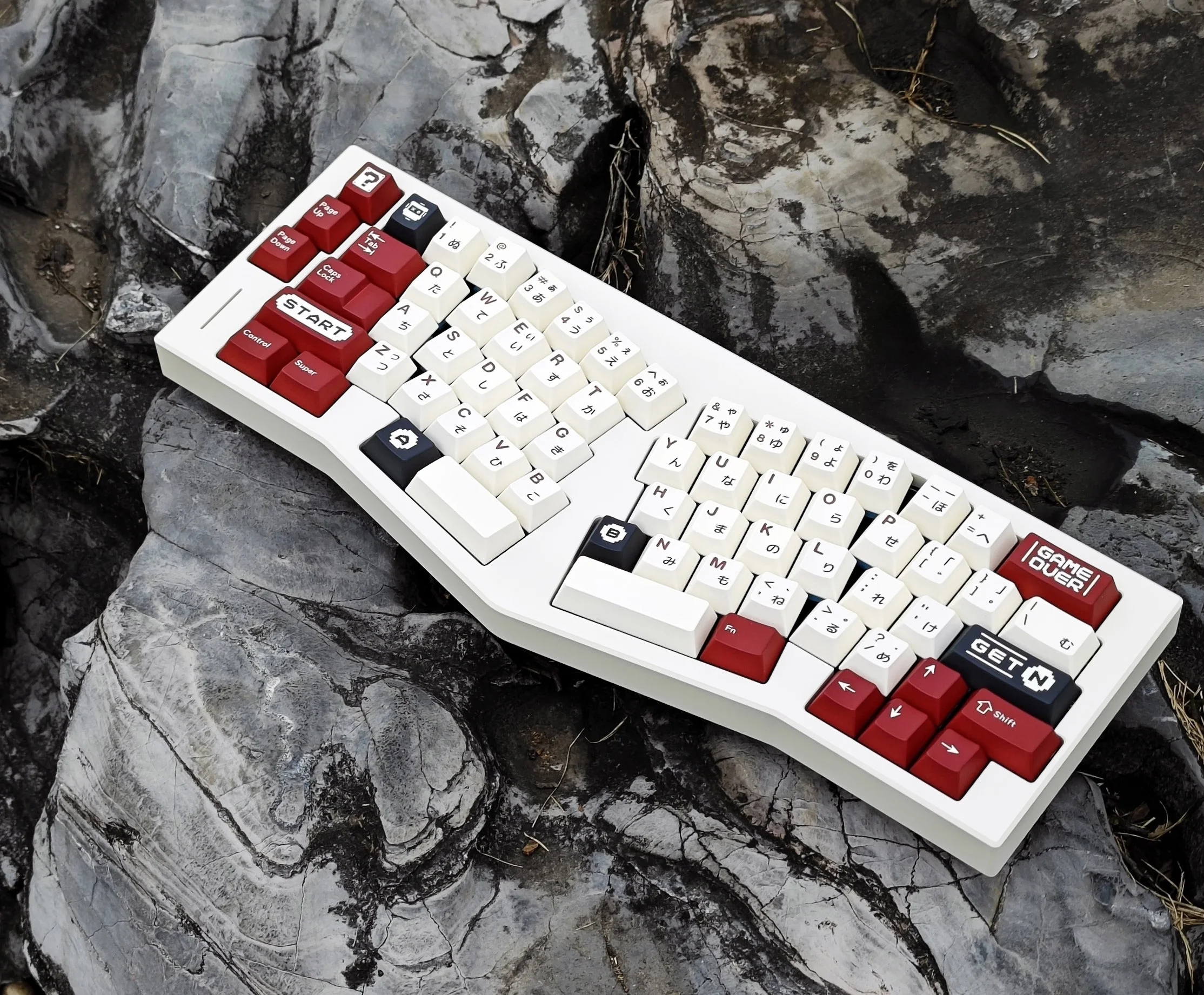 Red and white machine theme keycap PBT Cherry Profile Five-sided sublimation for Mechanical Keyboard Cherry MX Switches