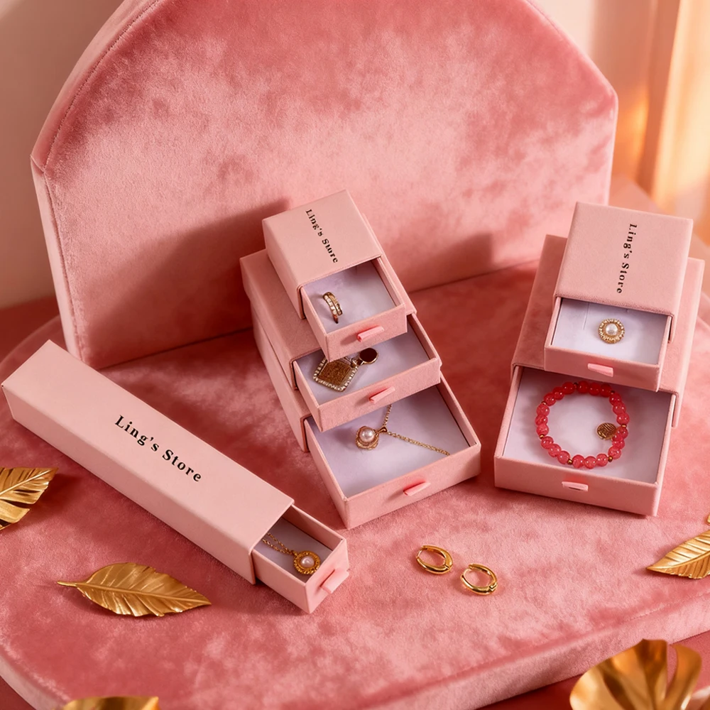 

50/100 шт. 9x9x3,2 см, милый ящик с логотипом, бумажная коробка, шикарный органайзер для ювелирных изделий, подарочный органайзер, ожерелье, серьги, кольцо, упаковка, персонализированная