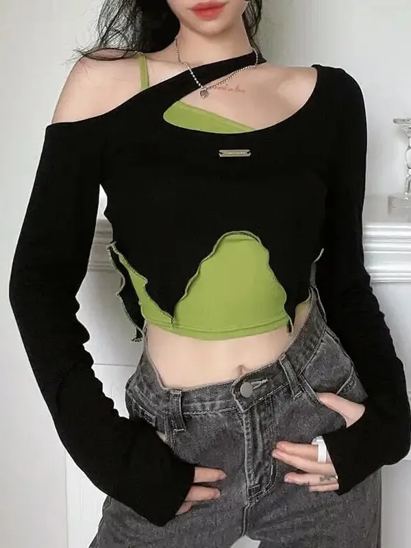 Camiseta Feminina Just Dance Estilo Jazz Color Block com Decote Halter e Ombro Exposto, Manga Longa, Estilo Streetwear, Pure Desire Y...