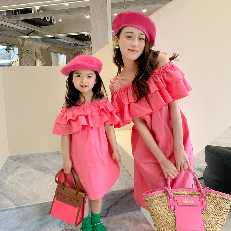 

Off Shoulder Ruffle Mom Baby Girl Sweet Beach Dresses Vacation Momy and Me Clothes Holiday Look Mother and Daughter Summer