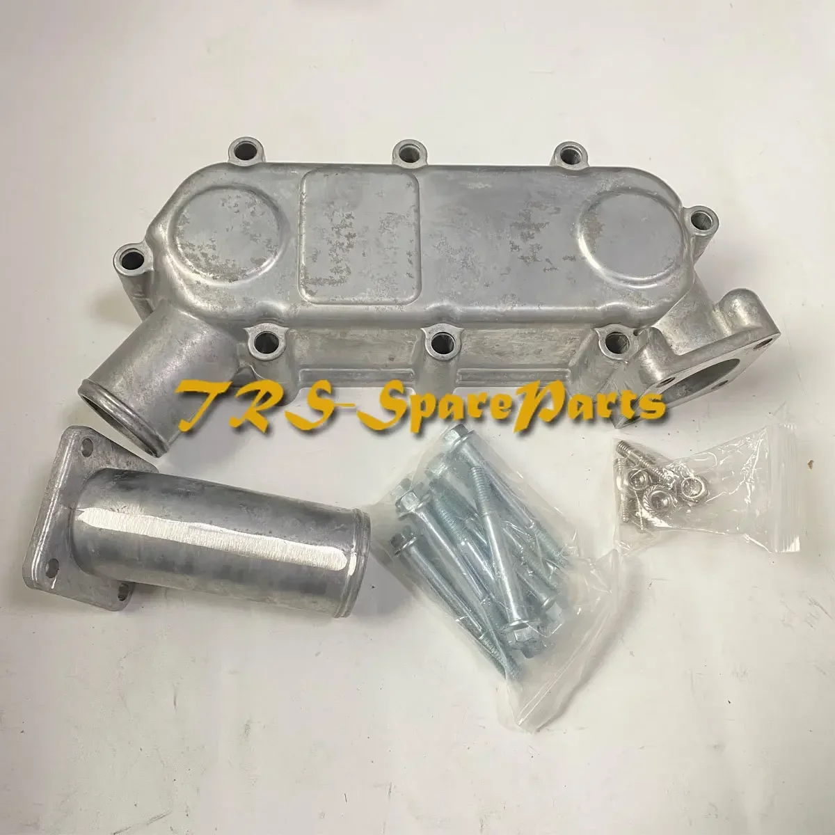 For Doosan Diesel Engine D1146 Oil Cooler Cover 65.05605-0028 with Water Pipe Spare Parts