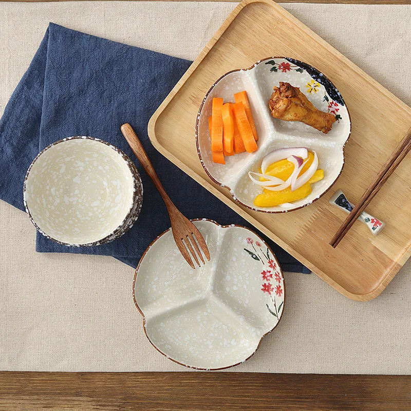 Japanese Style Ceramic Hand-Painted 725 Inch Three-Compartment Plate Side Dish Home Use Small Plate Simple Commute Dress