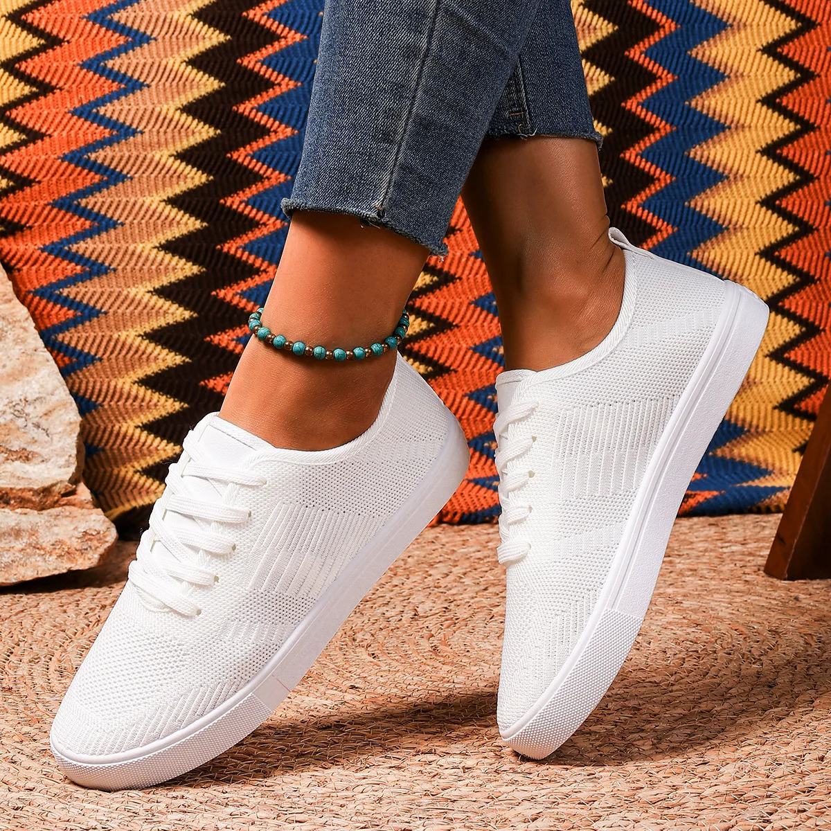 

The 2025 summer new fashion flying weave women's breathable casual shoes, white sneakers, single shoes with a simple style