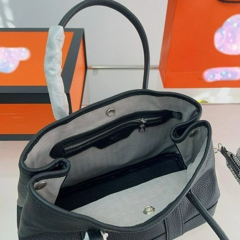 Fashionable Denim Crossbody Bag Women RFID Blocking Pocket Stylish Fringe Lightweight Waterproof Best-Selling Daily Bag​