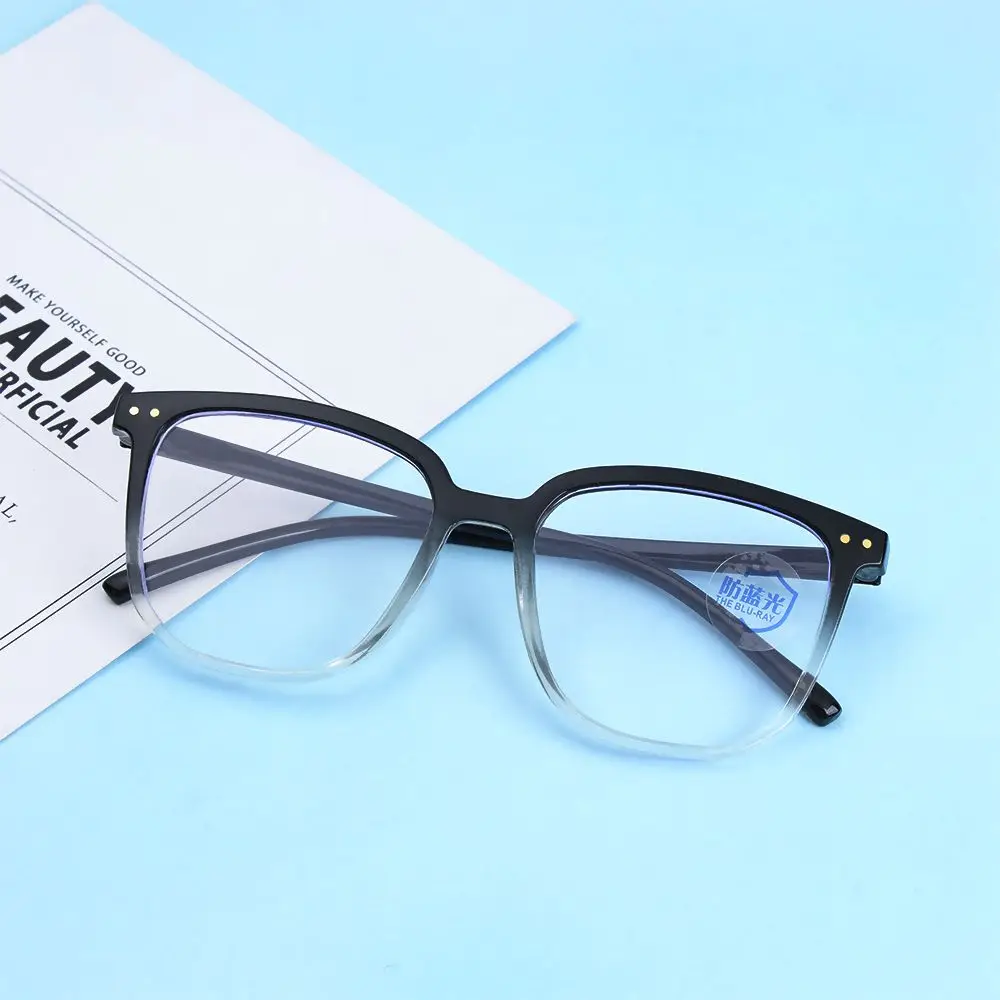 Women Men Cute Port… - image