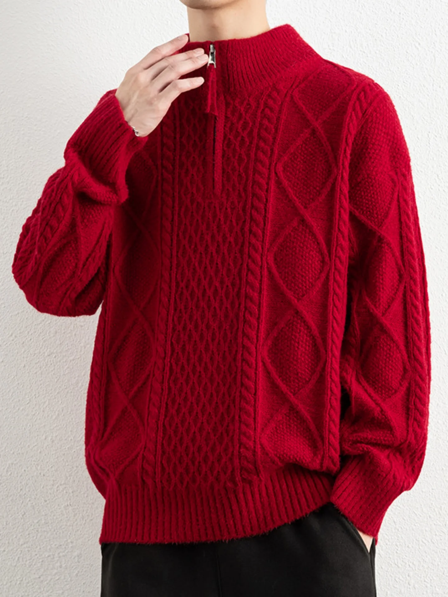 

Красный вязаный свитер с узором «косы», на молнии, с воротником-стойкой, свободного кроя, осенний, модный, городской стиль, из полиэфирного волокна, с длинными рукавами