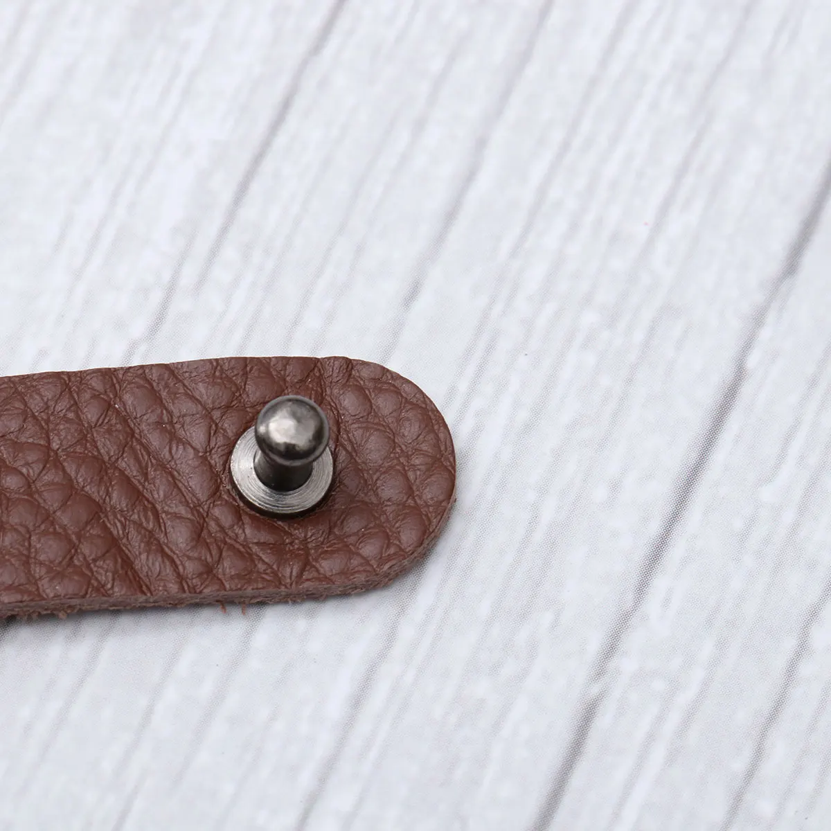 

4Pcs Cable Winder Cord Headphone Organizer Leather Earbud Wrapped Wire Manager Usb Charger Holder Earphone Organizer Brown