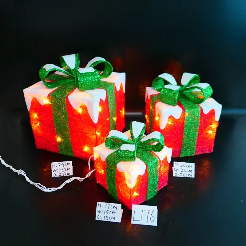 

Christmas supplies shopping mall window scene arrangement luminous LED rattan gift box decorative ornaments