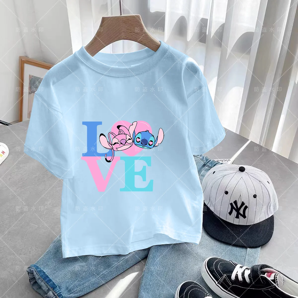 Atasan t-shirt anak perempuan Lilo and Stitch kartun lucu musim panas pakaian anak-anak Y2k 2024 kartun Kawaii ibu Kawaii