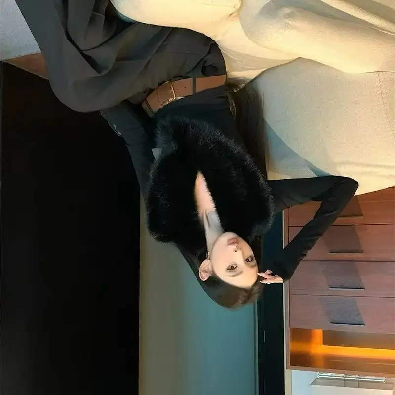 

Зимняя новинка 2026: Модная теплая футболка с перекрестным меховым воротником, V-образным вырезом, облегающая, с длинными рукавами, базовая блузка