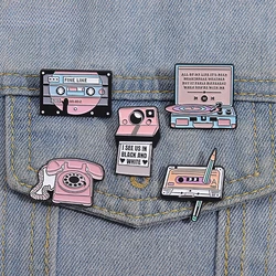 Vintage Classical Instrument Enamel Pins Tape Phonograph Telephone Lapel Pin Brooch Retro Funny Jewelry Brooches Gift Wholesale