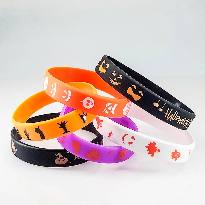 

2025 Halloween Silicone Bracelet Kids Gifts Trick or Treat Ghost Festival Rubber Bracelet Happy Halloween Party Kids Favors 2025