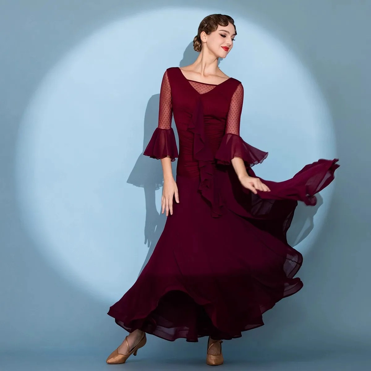 새로운 볼룸 댄스 대회 드레스 플로트 슬리브 여성 모던 댄스웨어 의상 스탠다드 왈츠 연습복