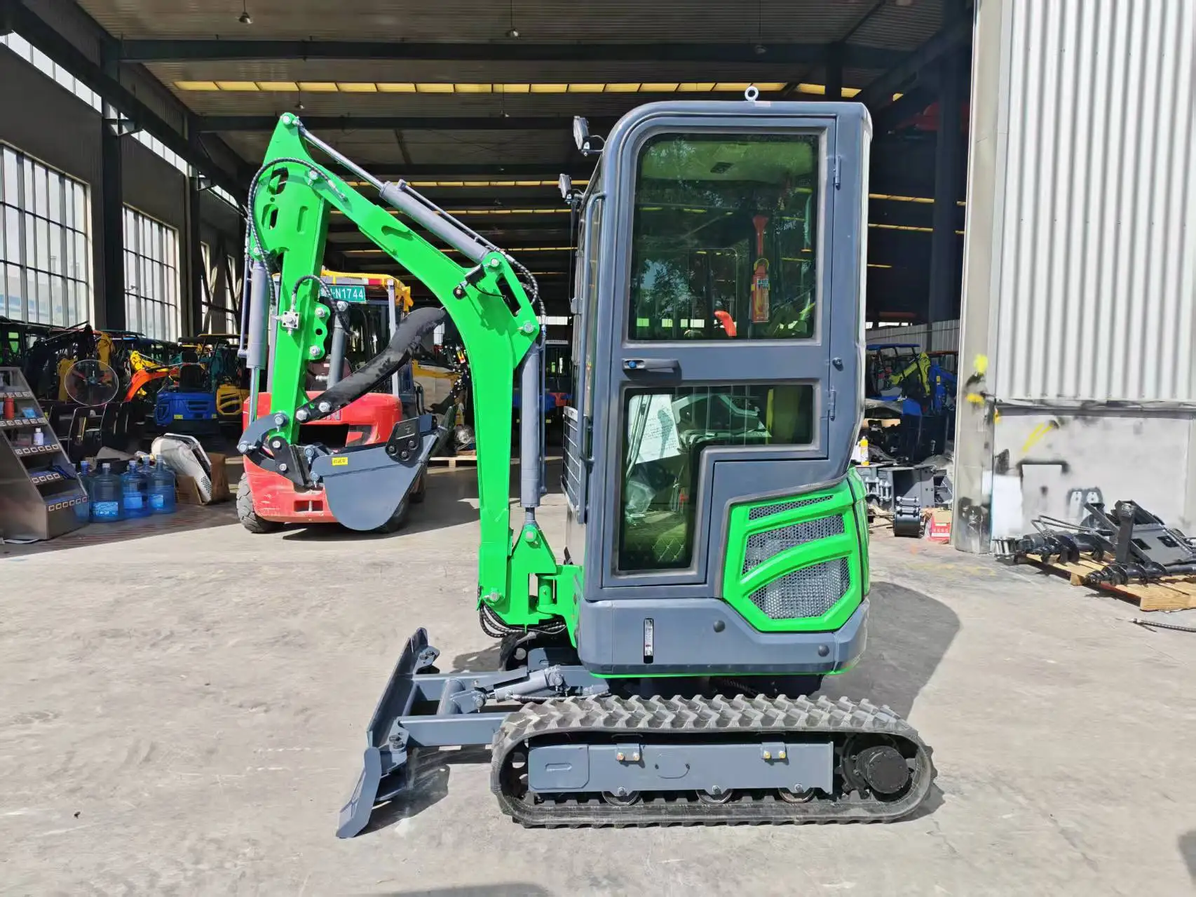 حفار كوبوتا الصغير المخصص 1.8 طن حفار مدمج لبناء مزرعة الحديقة