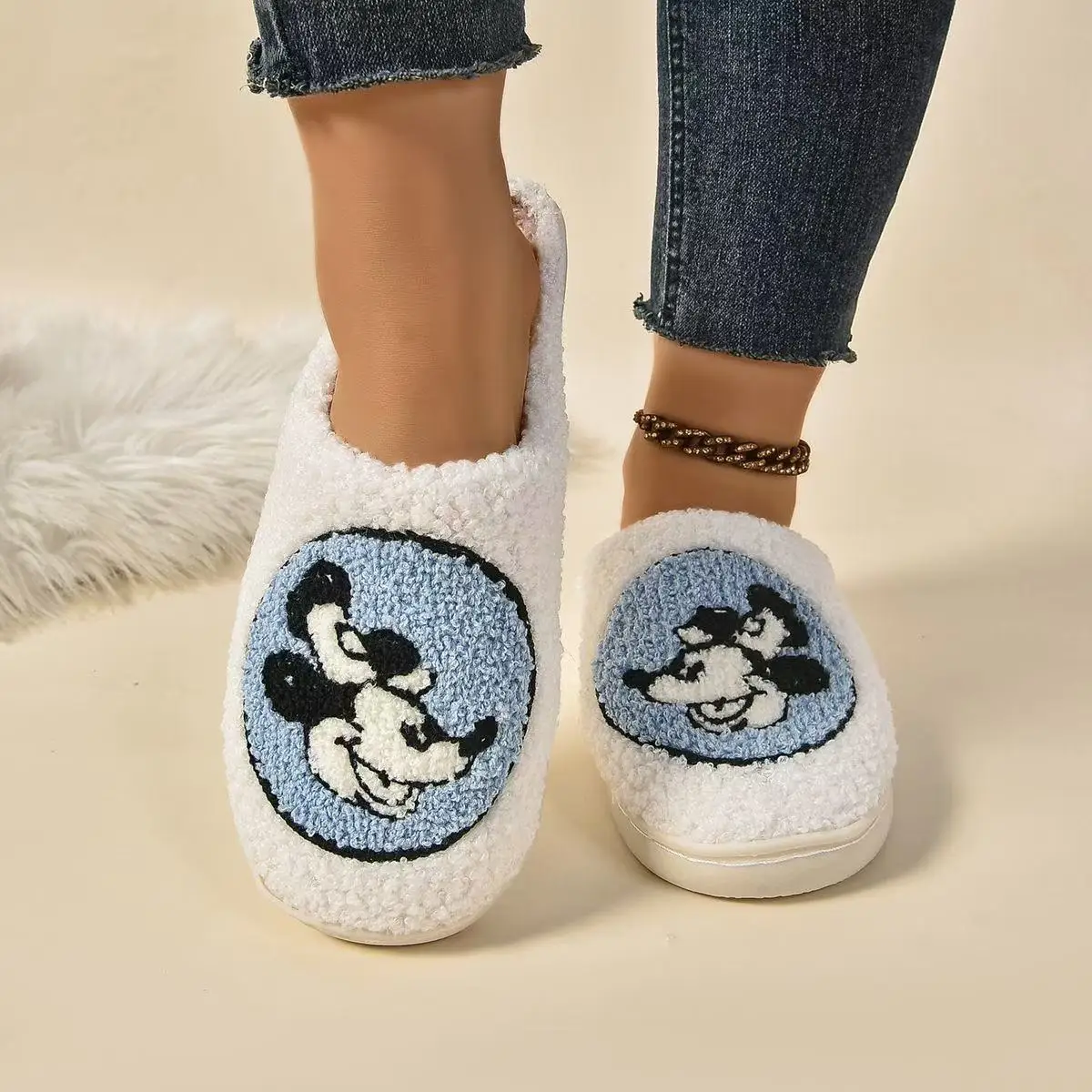 

drop shipping mickey mouse grils man slipper 2025 new autumn winter popular soft bottom warm cotton plus size slipper for women