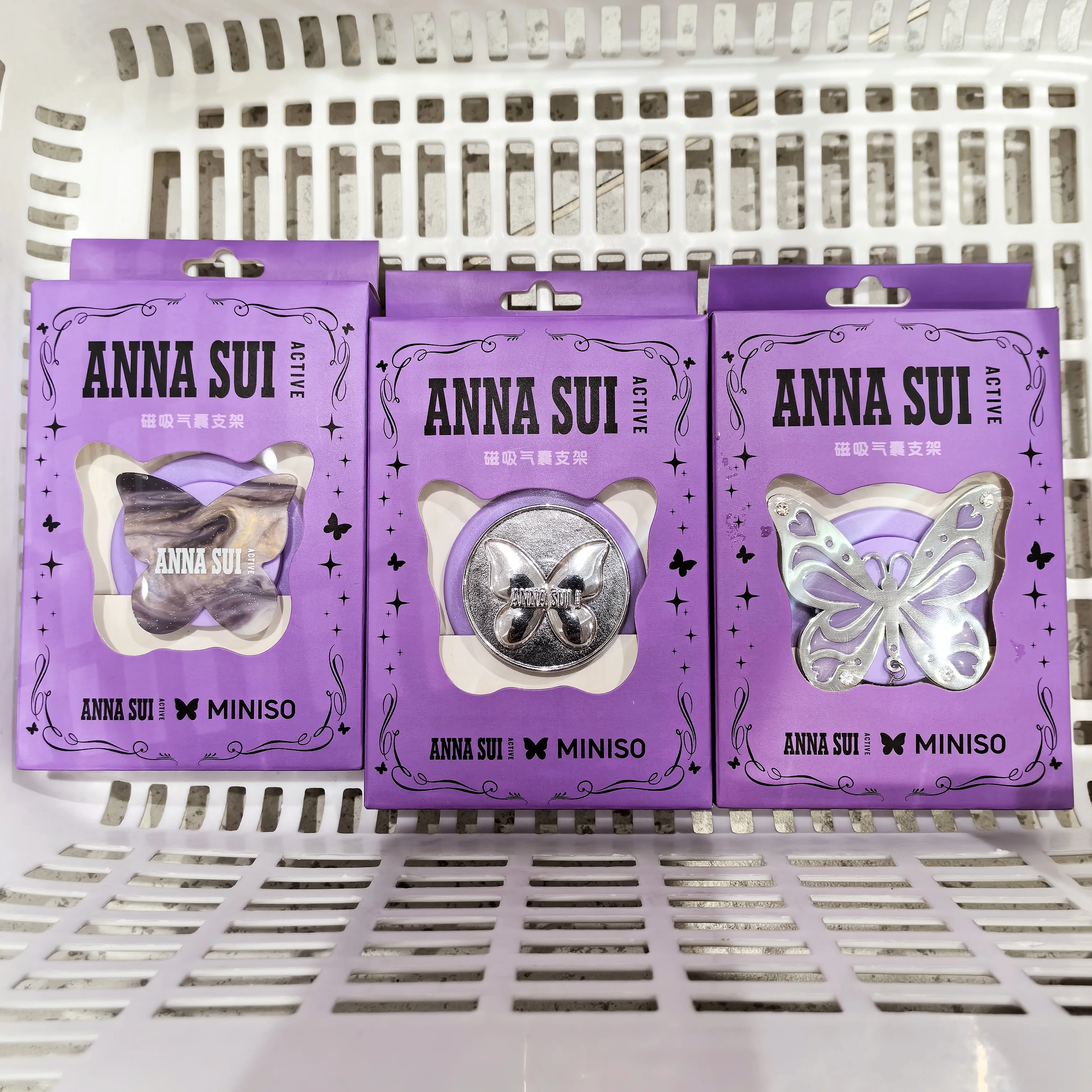 

Anna Sui Sport Magnetic Air Cushion Phone Grip Holder Stand for iPhone Samsung Universal Phone Kickstand