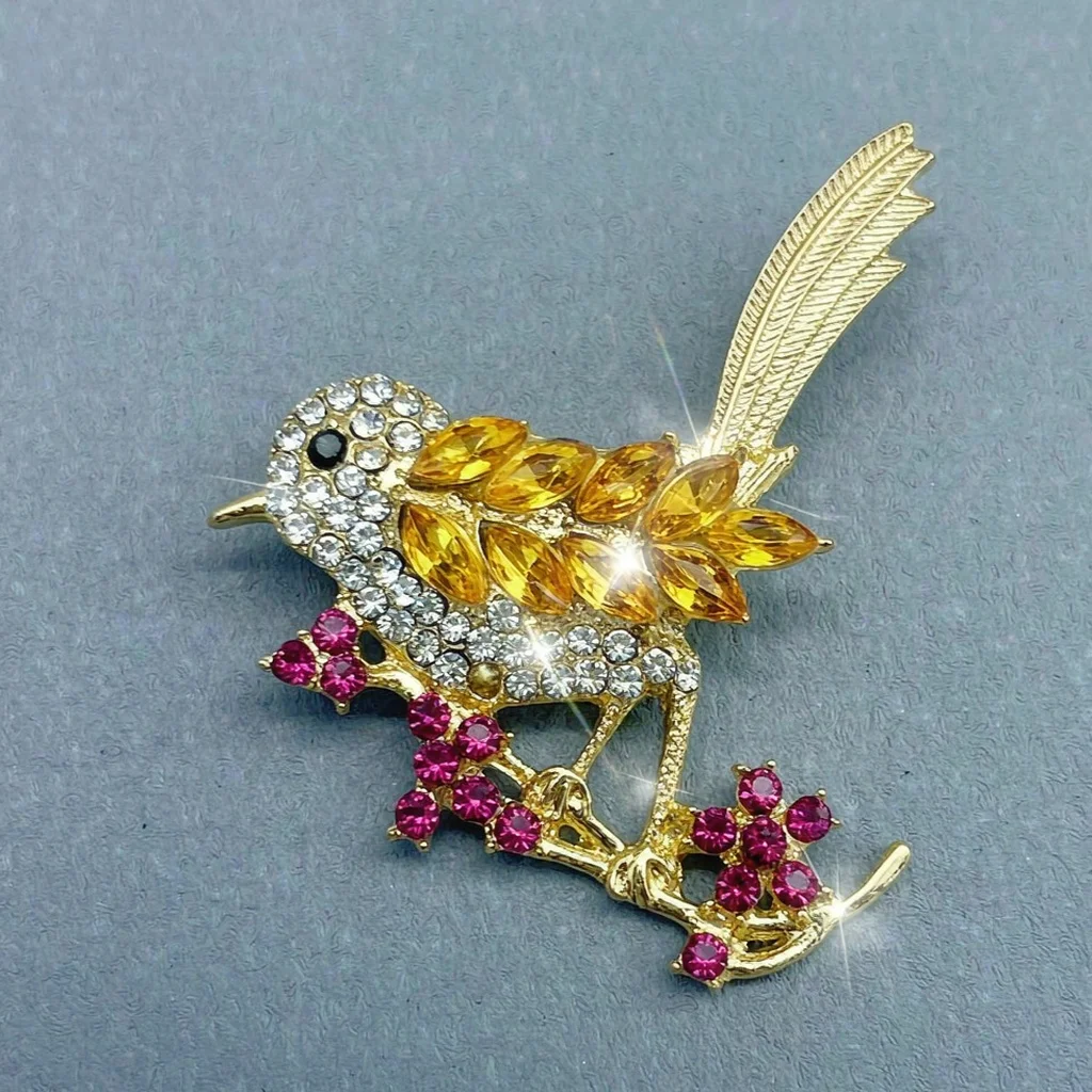 New Decorative Pins, Bag Accessories, Bow Tie Accessories, Best Matching, Personalized Outfits, Ins Anti-Exposure Brooches, Shoe Badges, Anti-Exposure Gadgets, Collar Decorations, Clothing Accents, Business Banquet Brooches, Hidden Buttons, Versatile, European Retro Decorations, Themed Brooches, Shoe Metal Badges
