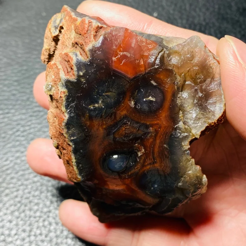 Natural South Red Agate Ghost Face Raw Stone Mineral Specimen Energy Crystal Healing Family Decoration