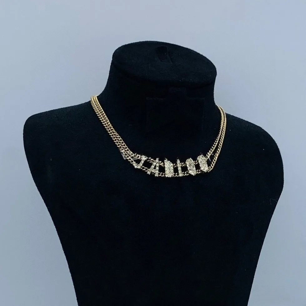 قلادة معدنية على شكل مثلث - طراز رائع عتيق أوروبي أمريكي، مجوهرات متعددة الاستخدامات للارتداء اليومي لها