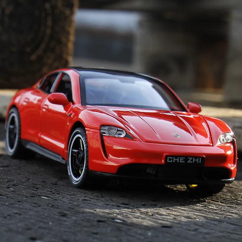 

Модель спортивного автомобиля Taycan 1:32, литая под давлением, со звуком и светом, игрушка для детей