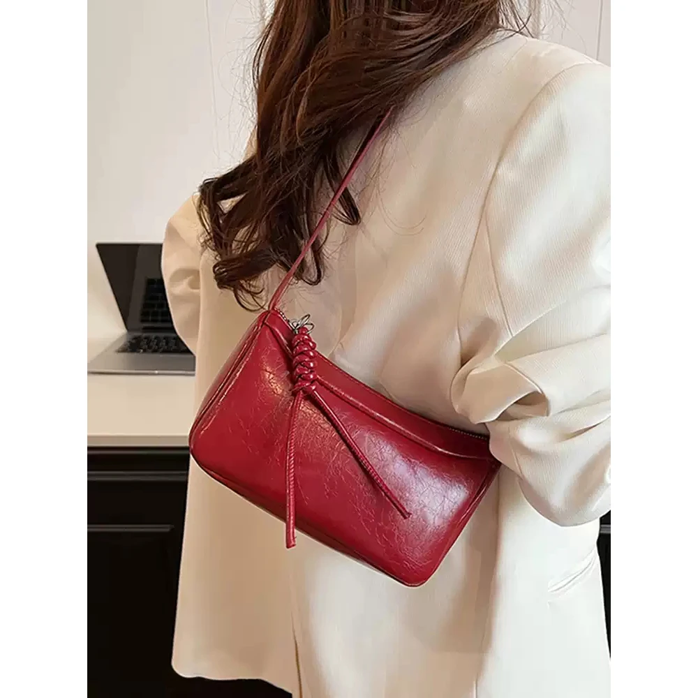 

Women New Burgundy Shoulder Bags Spring Summer Trendy Zipper Solid Color All-Match Crossbody Bag Chic Versatile Commuter Packs