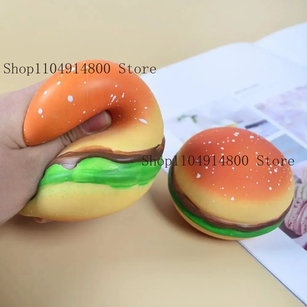 كرات تقليل التوتر هي ألعاب حسية ممتعة تخفف التوتر والقلق. تتوفر أيضًا ألعاب تقليل التوتر