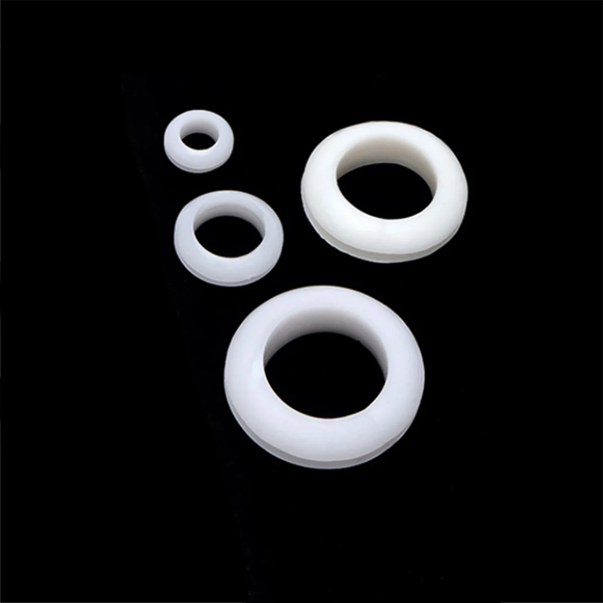 

Black White Thickened Silicone Double-Sided Protective Coil Waterproof And Dustproof Sealed Through Wire Hole Protective Sleeve