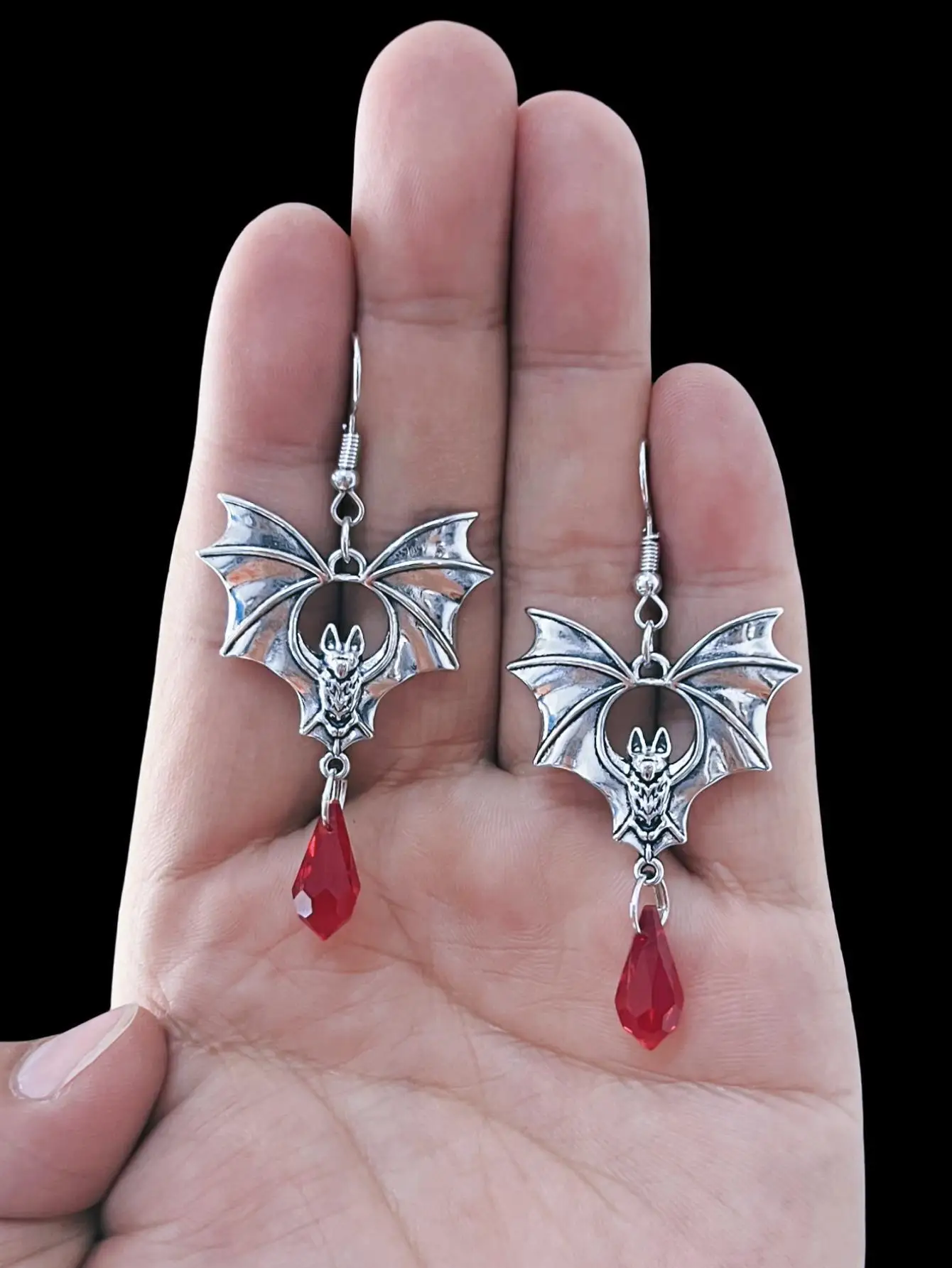 Gothic Vampire Bat Earrings For Women Man Fashion Pagan Witch Jewelry Accessories Red Crystal Vintage Bat Pendant Ear Hooks New