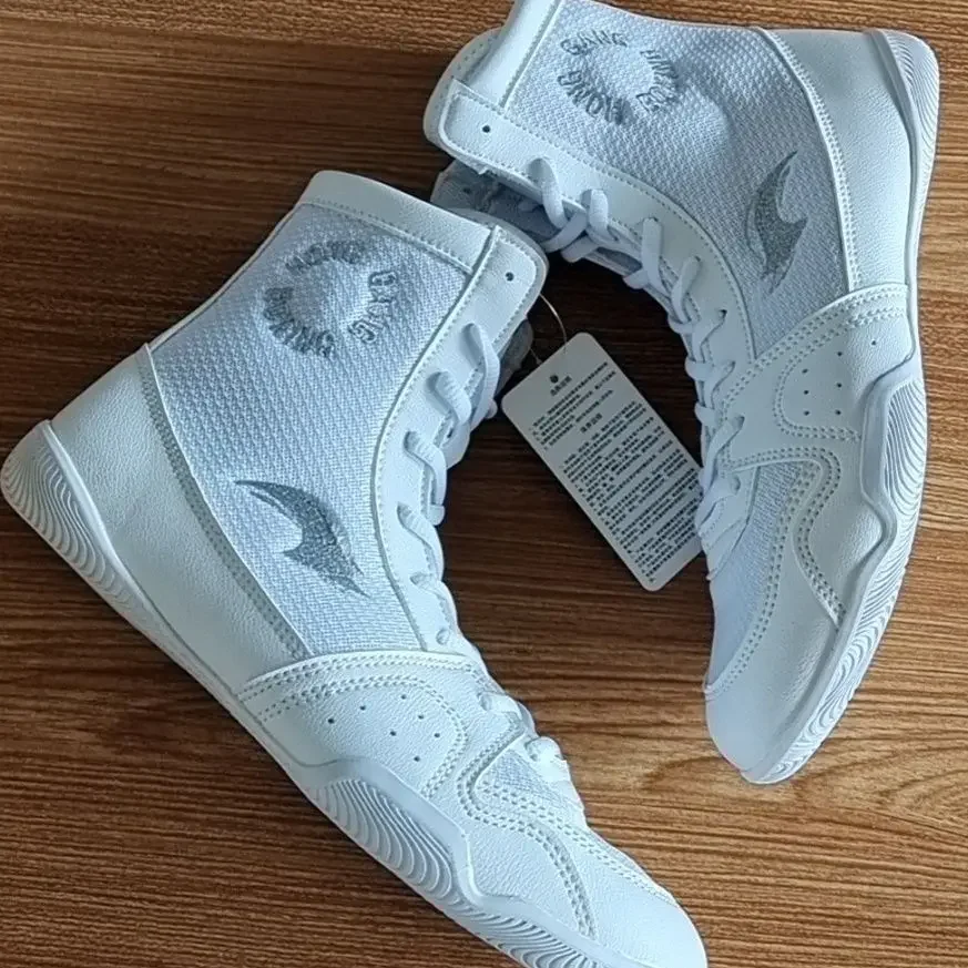 New Trend Boxing Fighting Boots for Couples Wrestling Shoes Men Women Anti Slip Boxing Boots Man Brand Gym Shoes Big Size 46