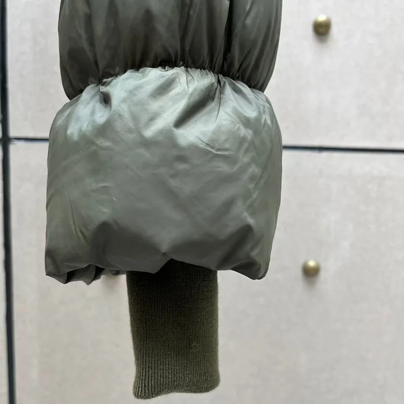 سترات نسائية شتوية جديدة 2025 برباط علوي فضفاض برقبة عالية سترة نسائية 90 بطة بيضاء مملوءة معطف سميك دافئ معاطف للأسفل