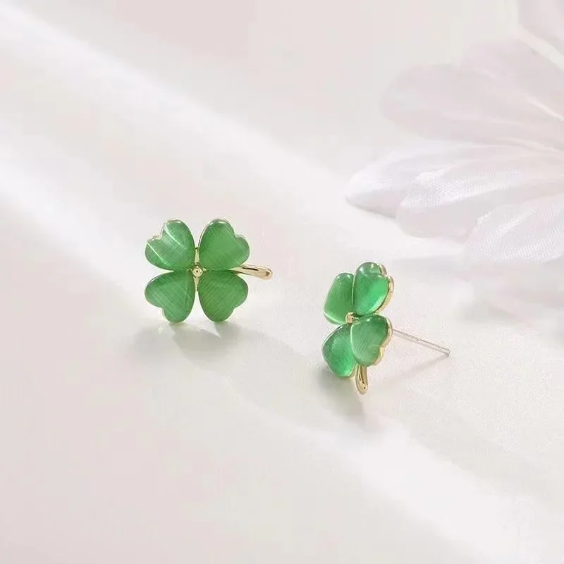 The new fashion four-leaf Clover Cat's eye stone earrings small exquisite earrings temperament image 3